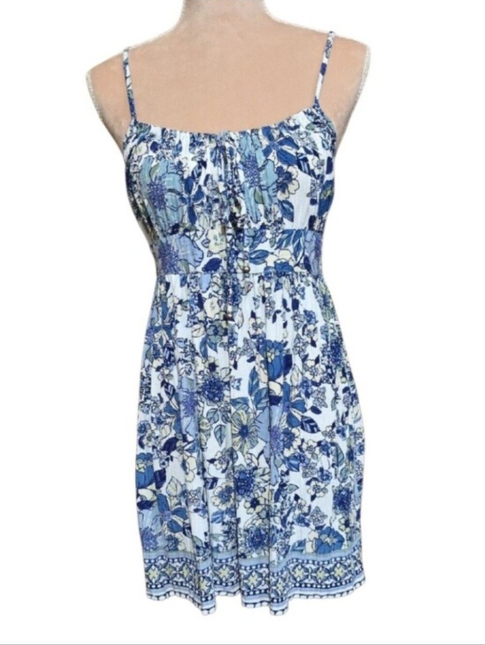 Clearence - Angie Blue and White Floral Spaghetti-Strap Mini Dress - Picture 8 of 8